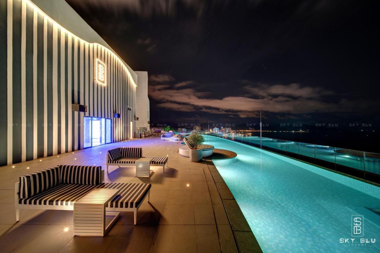 Capital Beachfront Nha Trang Bagian luar foto