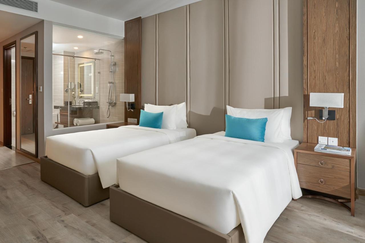 Capital Beachfront Nha Trang Bagian luar foto