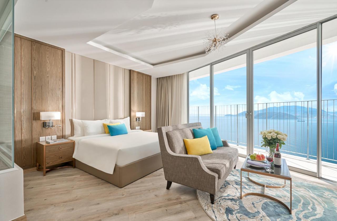 Capital Beachfront Nha Trang Bagian luar foto