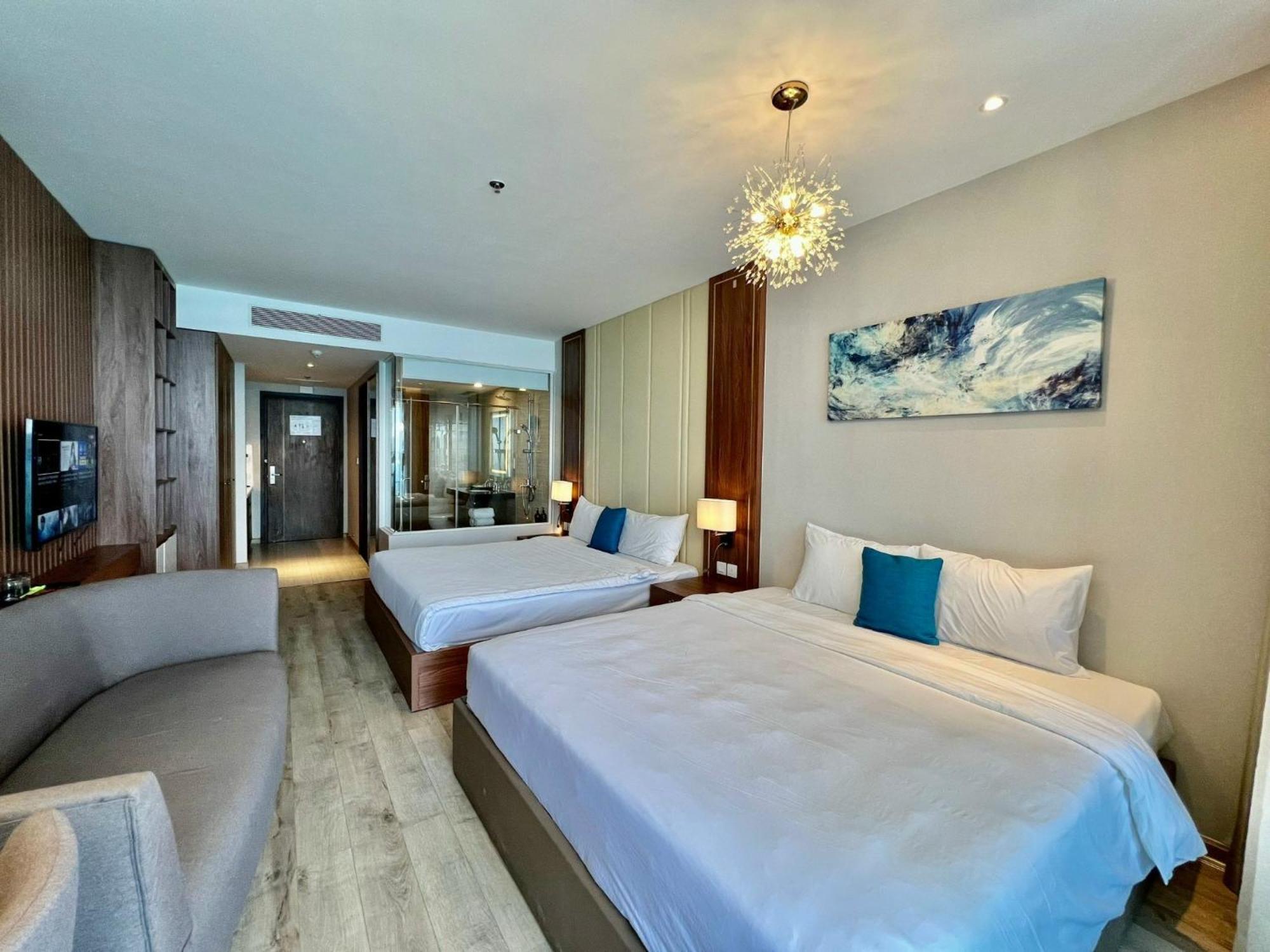 Capital Beachfront Nha Trang Bagian luar foto